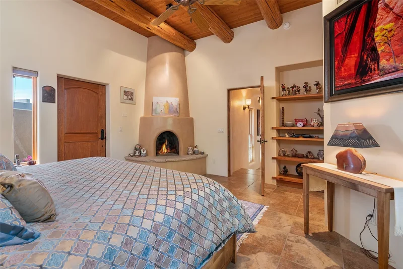 7 Plaza Molleno, Santa Fe, NM 87506, Santa Fe, New Mexico, United States. - Photo 3