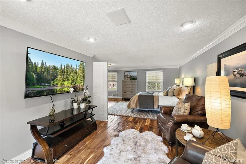 3060 Chickering Lane, Bloomfield Hills, Michigan, United States. - Photo 30
