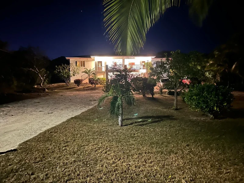 4/2   DUPLEX HOME, Stella Maris, Long Island, The Bahamas. - Photo 3