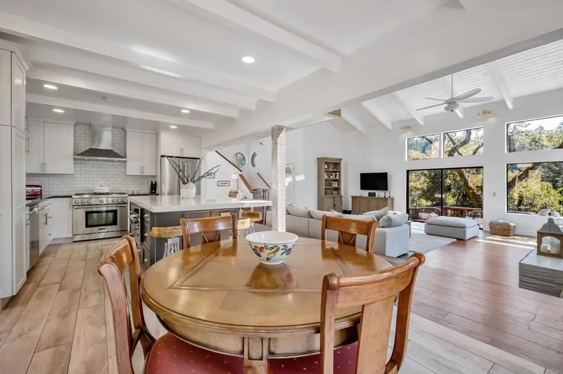 Single Family Residence in Los Gatos