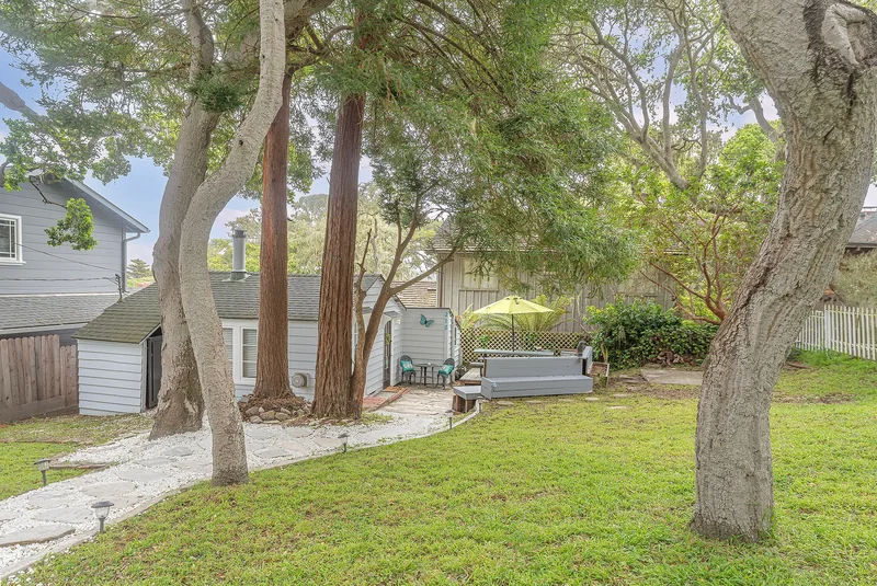 215 Chestnut Street, Pacific Grove, CA 93950, Pacific Grove, California, United States. - Photo 14