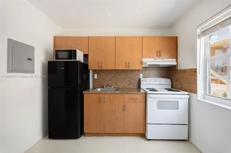212 NW 7th Ave, Miami, Florida, United States. - Photo 3