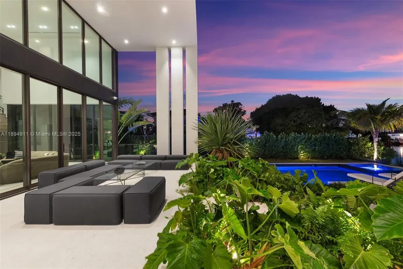 478 Tamarind Dr, Hallandale Beach, Florida, United States. - Photo 28