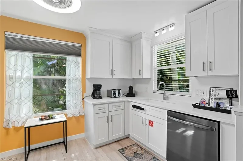 167 Coconut DR, Fort Myers Beach, Florida, United States. - Photo 2