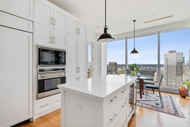 183 Wellington St W  4301, Toronto, ON M5V 0A1, Toronto, Ontario, Canada. - Photo 13