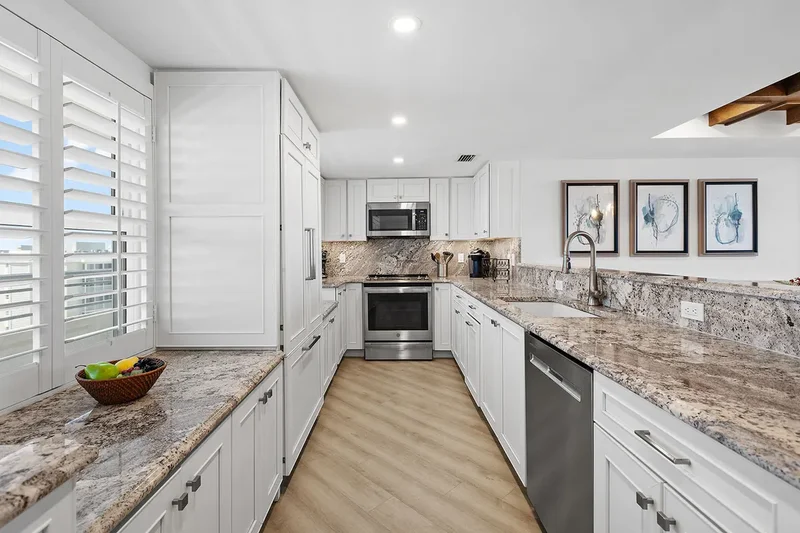 6300 Midnight Pass Road , 809, Sarasota, FL 34242, Siesta Key, Florida, United States. - Photo 13