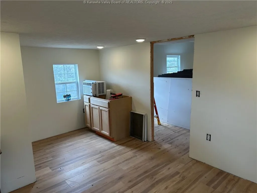 365 Astor Lane, Point Pleasant, WV 25550, Point Pleasant, West Virginia, United States. - Photo 13