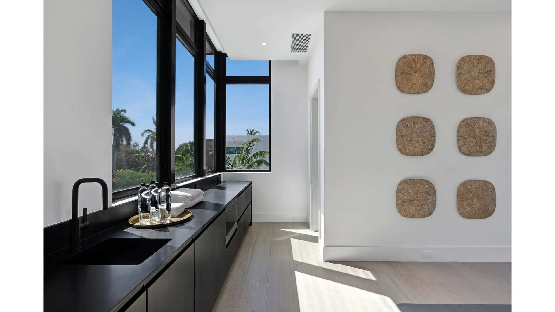 207 W Coconut Palm Road, Boca Raton, Florida, United States. - Photo 24