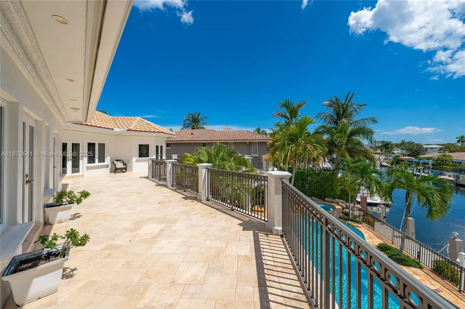 2770 NE 23rd St, Hillsboro Beach, Florida, United States. - Photo 27