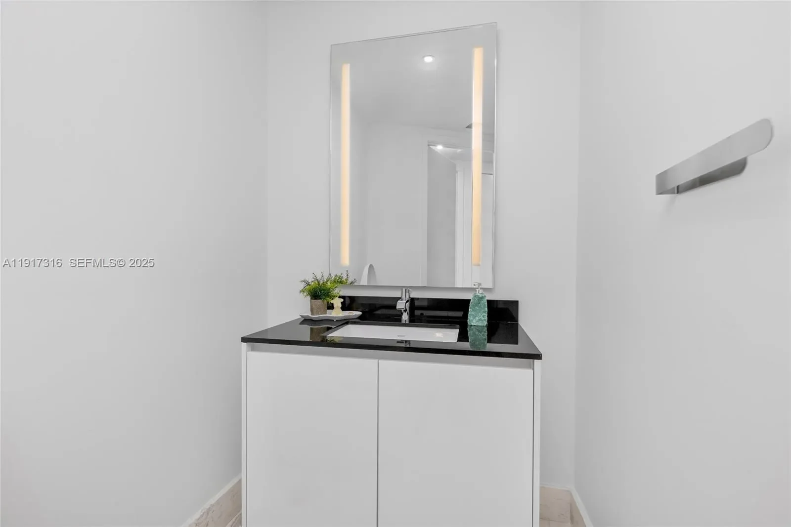 18555 Collins Ave, Golden Beach, Florida, United States. - Photo 41