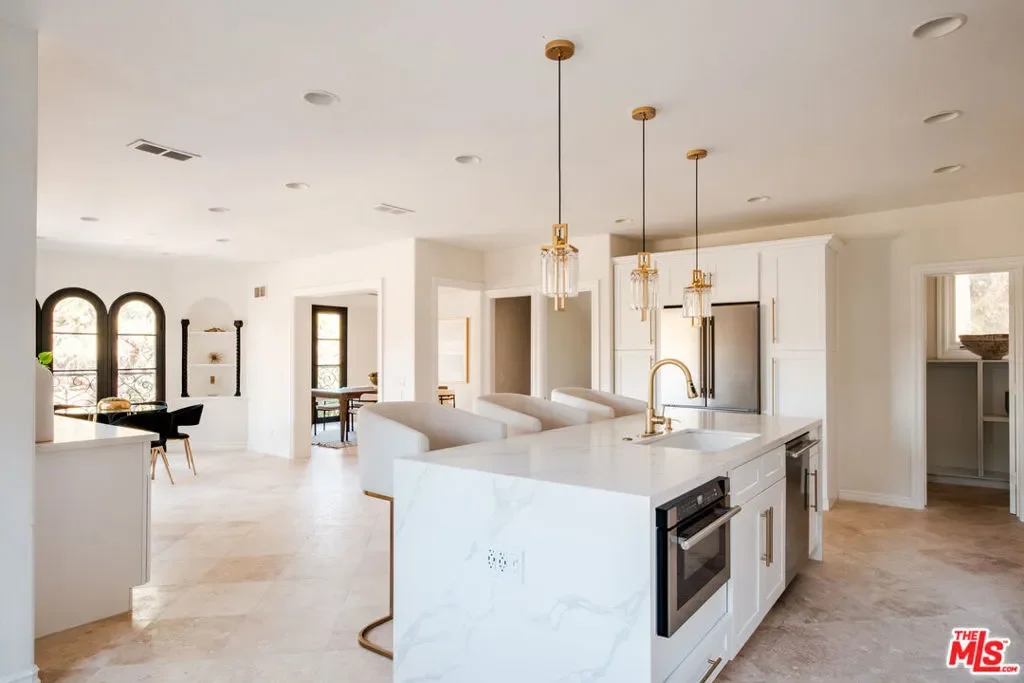 1301 N Beverly Drive, Beverly Hills, California, United States. - Photo 12