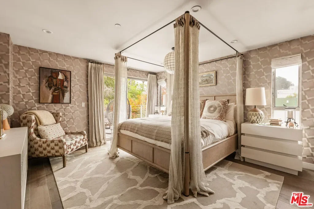 8512 Hargis Street, Los Angeles, California, United States. - Photo 10