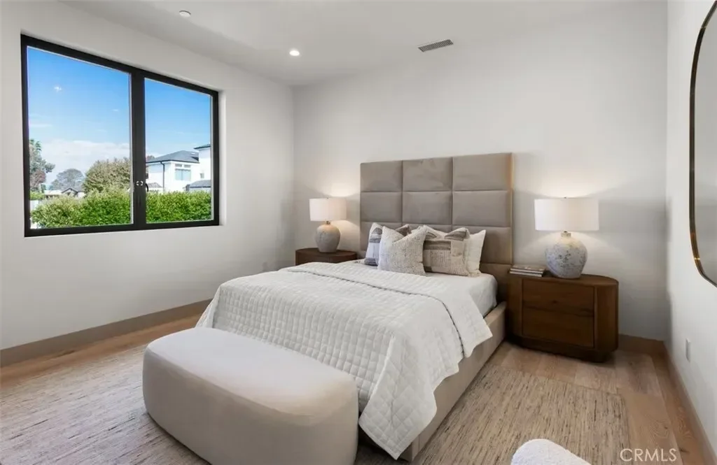 1210 Kings Rd, Newport Beach, California, United States. - Photo 26