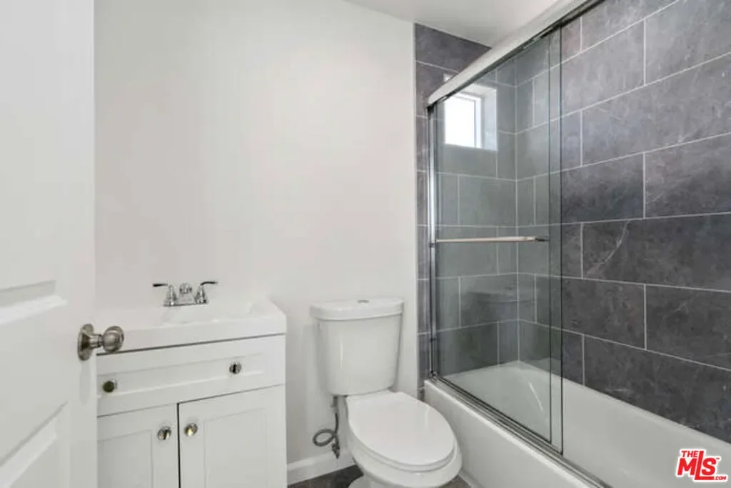 2636 Virginia Road, Los Angeles, California, United States. - Photo 5
