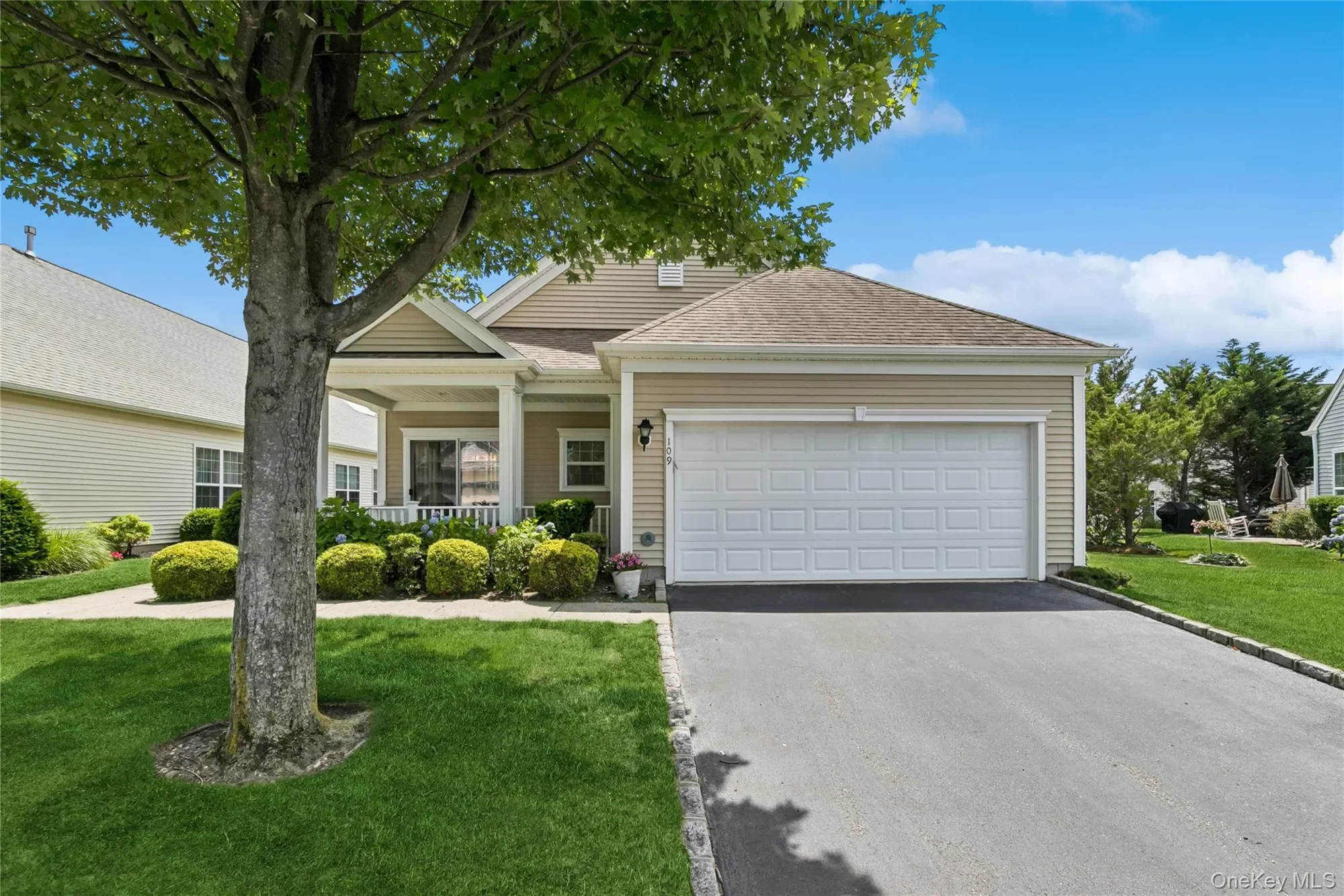 109 Louden Loop, Mount Sinai, New York, United States. - Photo 3
