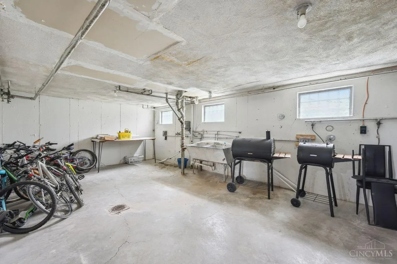 3048 Gilbert Avenue, Cincinnati, OH 45206, Cincinnati, Ohio, United States. - Photo 13