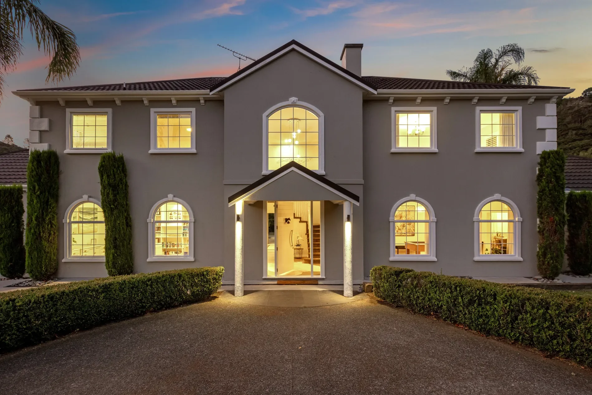 Exterior photo 4
