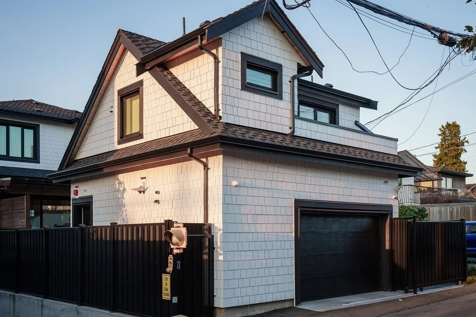 Exterior photo 7