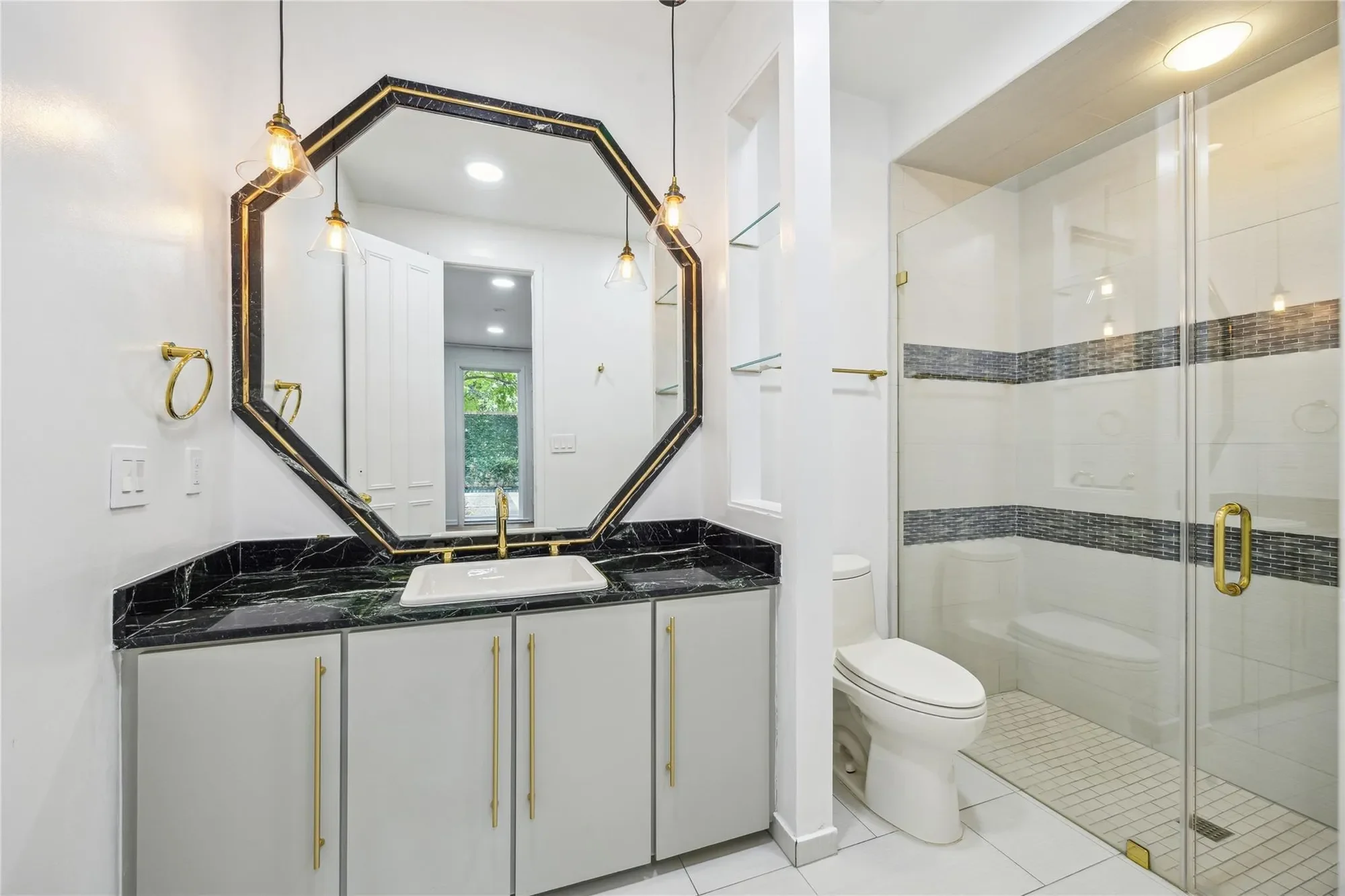 4 River Hollow Lane, Houston, Texas, United States. - Photo 15