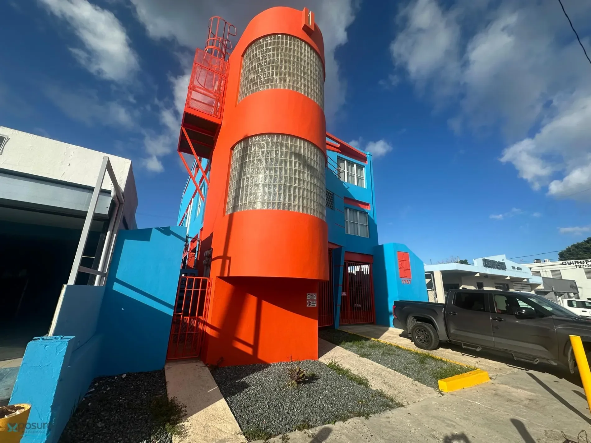 Exterior photo 6