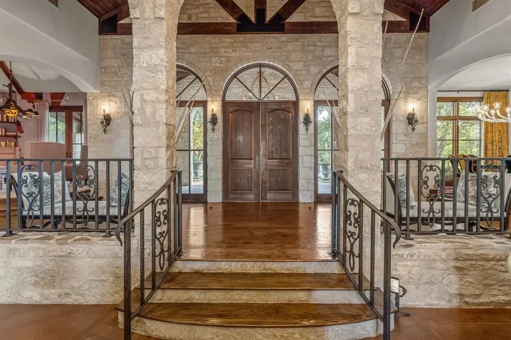 112 Trinity Bluffs Road, Aledo, Texas, United States. - Photo 4