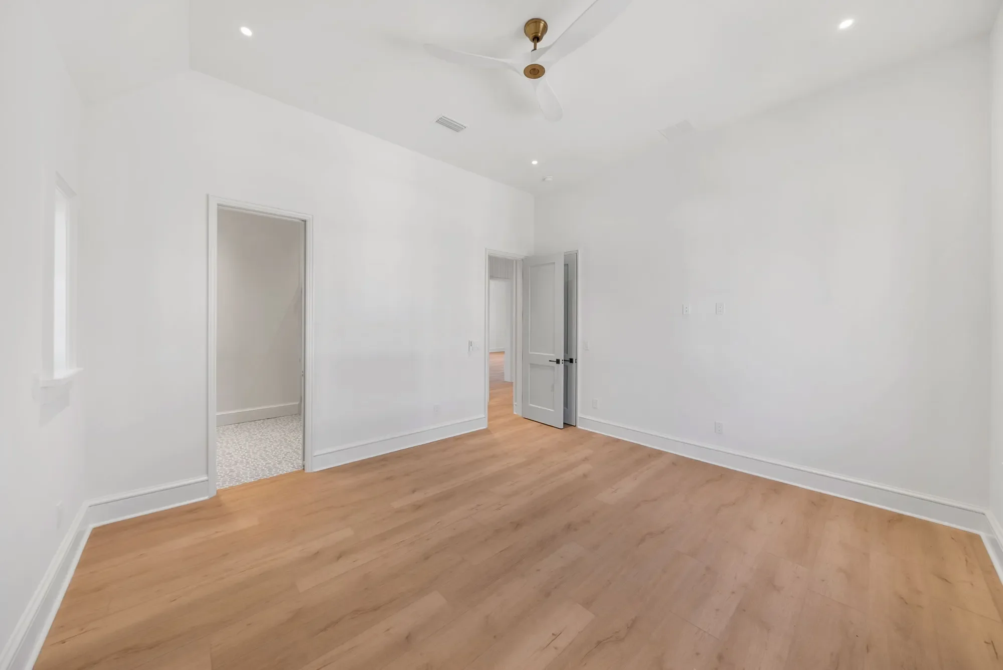 Gallery photo 3