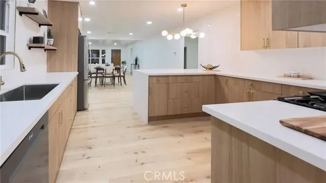 2249 W 30th Street, Los Angeles, CA 90018, Los Angeles, California, United States. - Photo 16