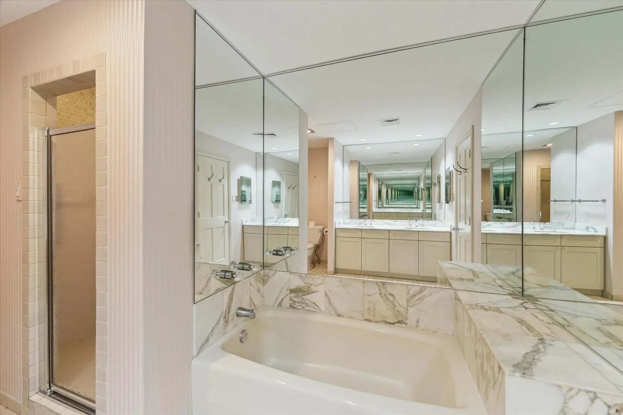 1111 Hermann Drive 7F, Houston, Texas, United States. - Photo 14