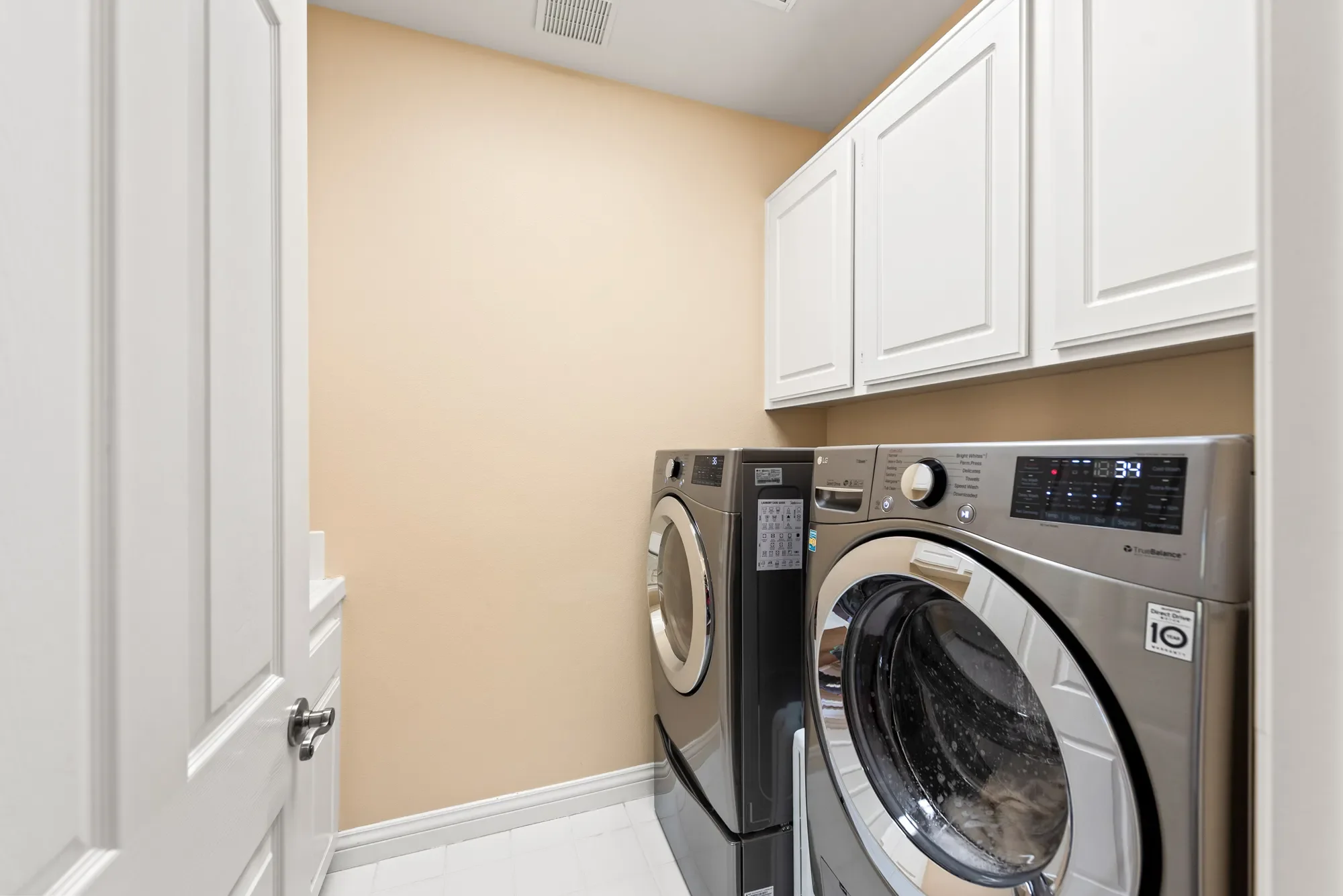 1008 N Country Club Drive, Simi Valley, CA 93065, Simi Valley, California, United States. - Photo 50