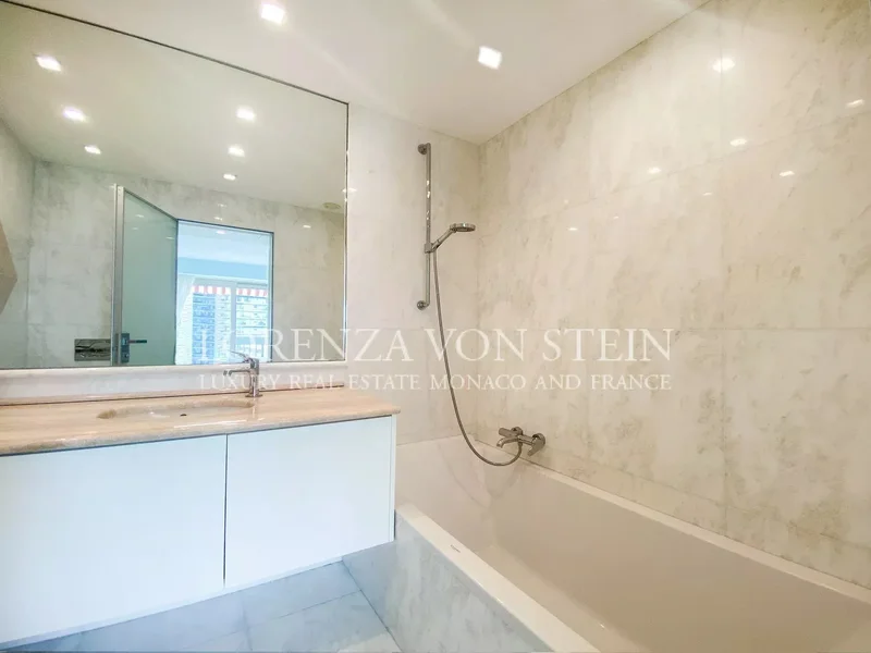 Park Palace - Beautiful 2 Bedroom
