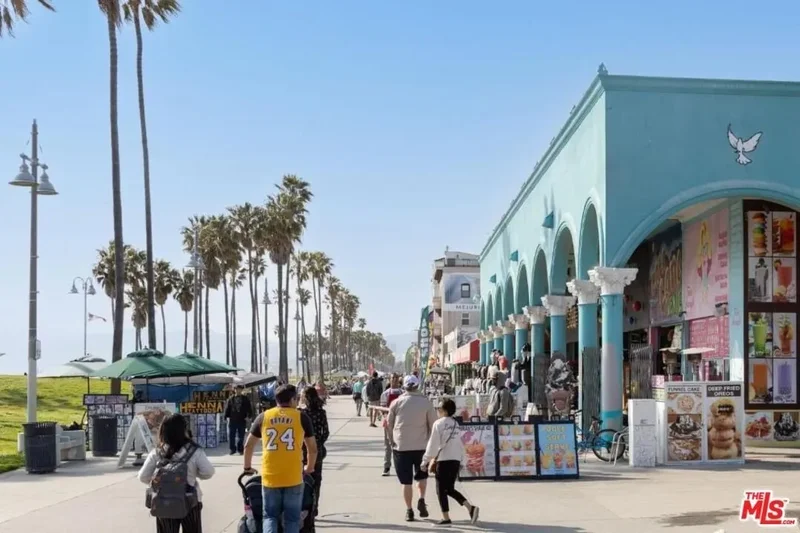 17 N Venice Blvd, Venice, CA, 90291, USA, Los Angeles, California, United States. - Photo 14