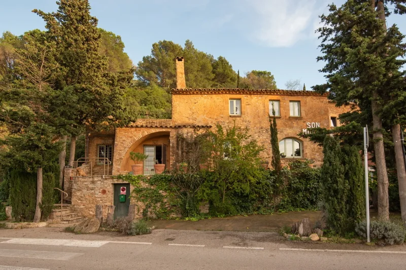 Stone House With Beautiful Views In The Village Of Begur