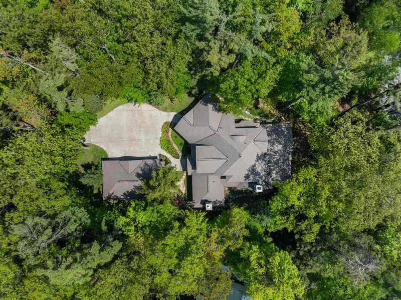 805 Glenn Drive, Harbor Springs, MI 49740, Wequetonsing, Michigan, United States. - Photo 19