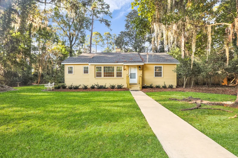 Isle Of Hope Cottage Near Historic Bluff And Wymberly Yacht Club