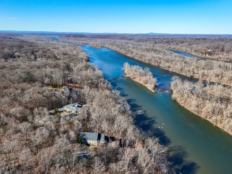 121 Yarnick Road, Great Falls, VA 22066, Great Falls, Virginia, United States. - Photo 15
