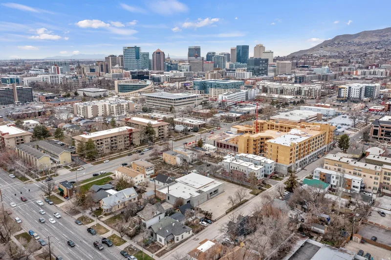 563 S DENVER ST, Salt Lake City, Utah, United States. - Photo 9