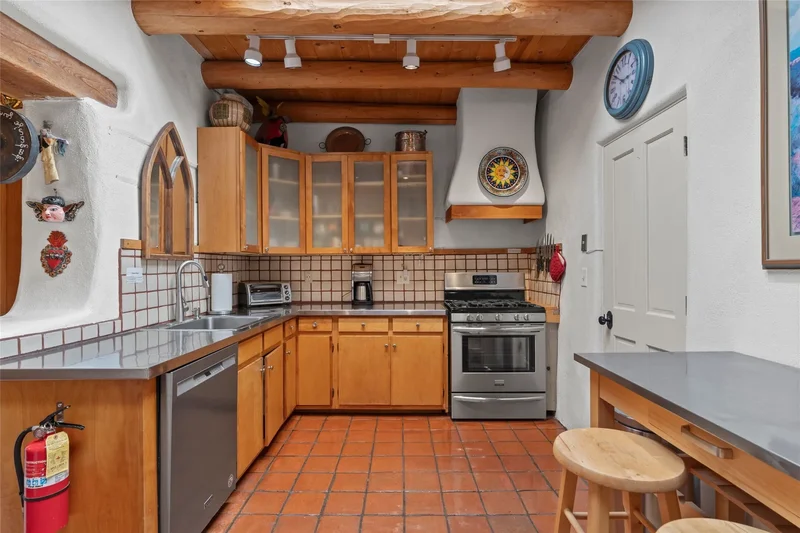 556 1/2 Garcia Street, Sanat Fe, NM 87505, Santa Fe, New Mexico, United States. - Photo 15