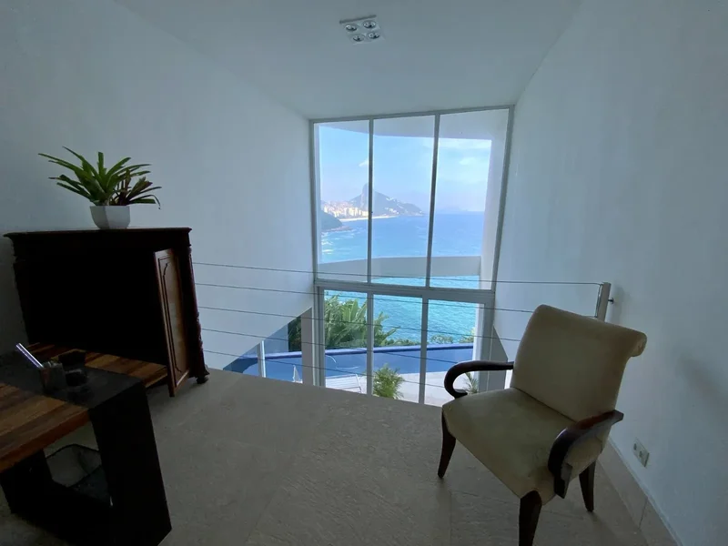 Brazil- Beautiful and modern mansion located in the famous neighborhood of Joá.