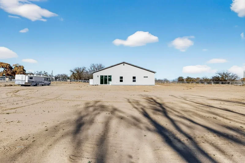 56 Lopez Road, Belen, NM 87002, Belen, New Mexico, United States. - Photo 34