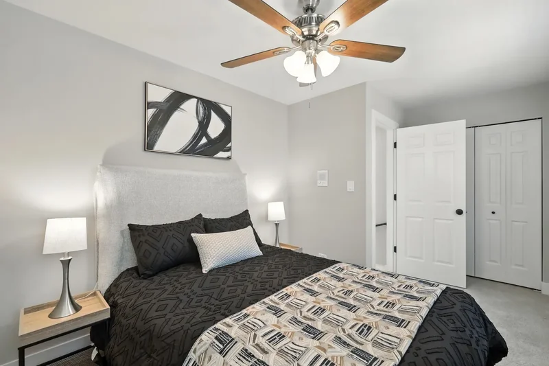 4055 S Ellis Avenue, Chicago, Illinois, United States. - Photo 17