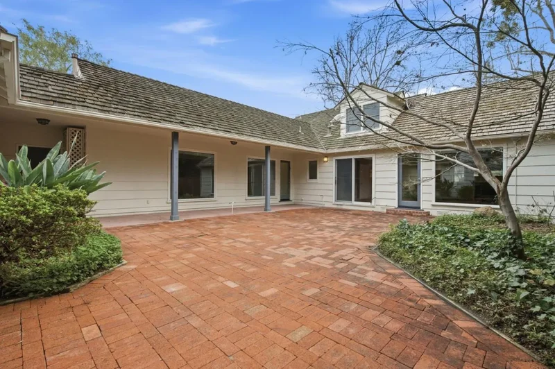 755 Northampton Drive, East Palo Alto, California, United States. - Photo 28