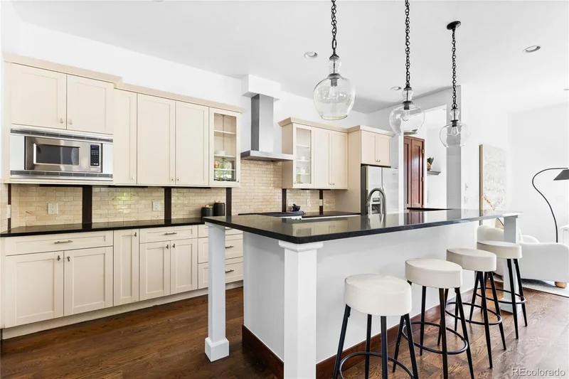 1992 S Grant Street, Denver, Colorado, United States. - Photo 6