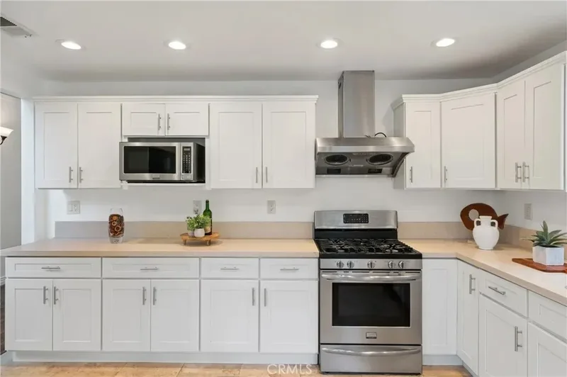 588 Silver Fox, Walnut, California, United States. - Photo 16