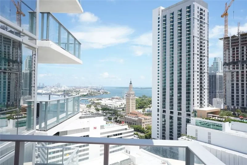 851 NE 1st Ave 1912, Miami, Florida, United States. - Photo 24