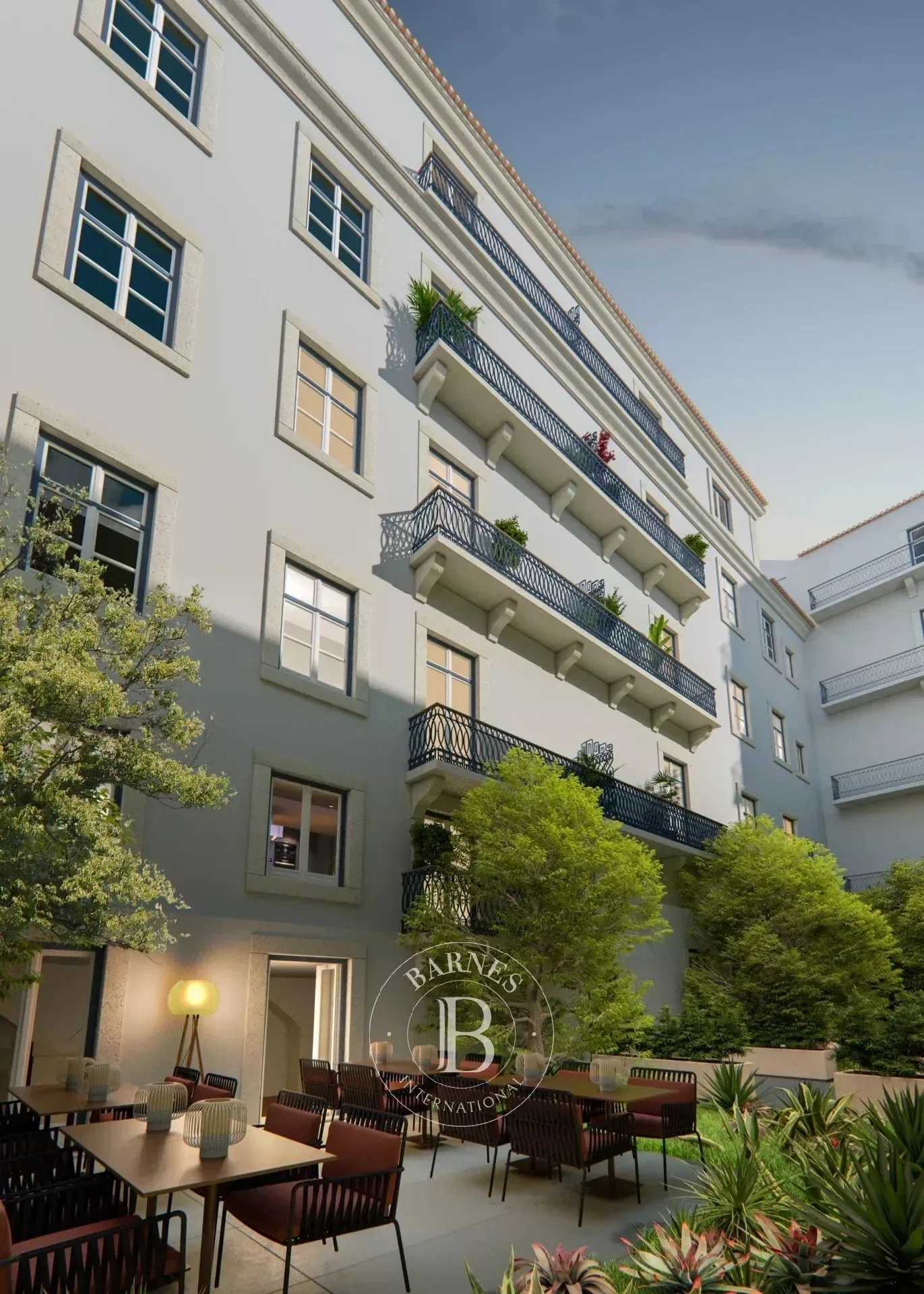 Exterior photo 1