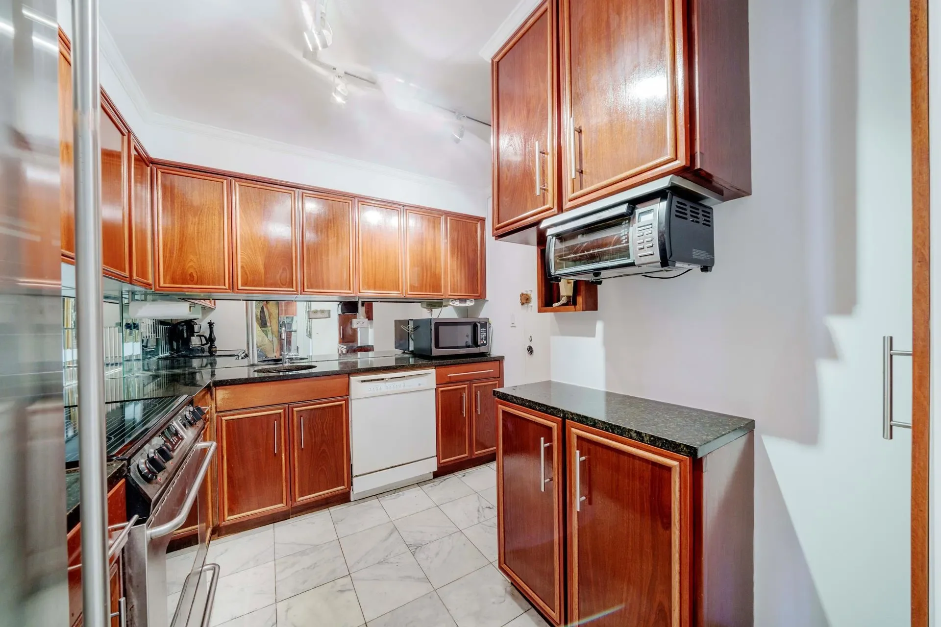 475 PARK AVE, New York, New York, United States. - Photo 4