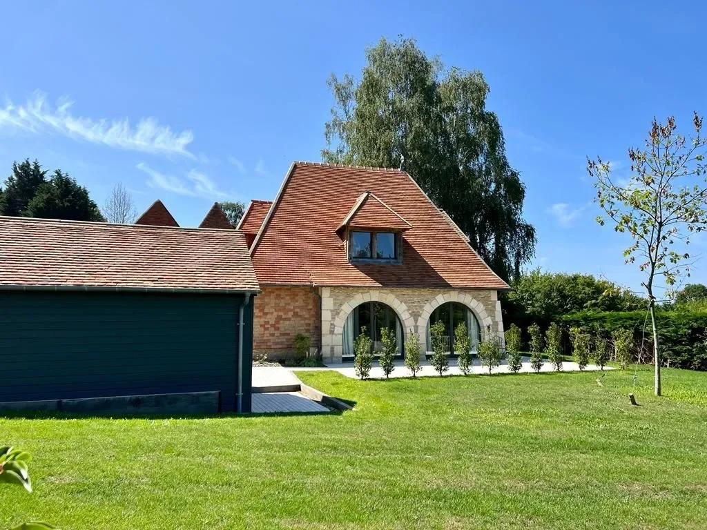 Exterior photo 3