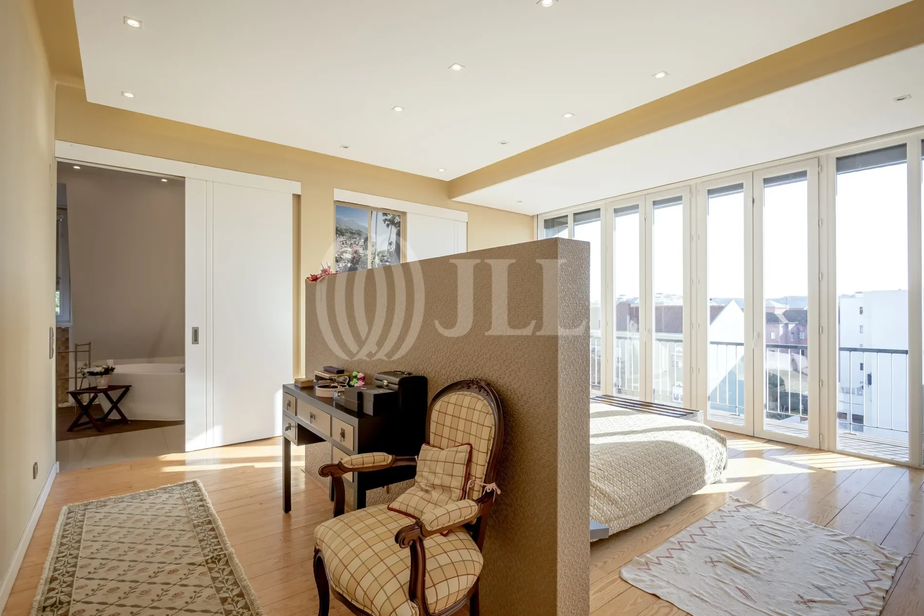 Gallery photo 10