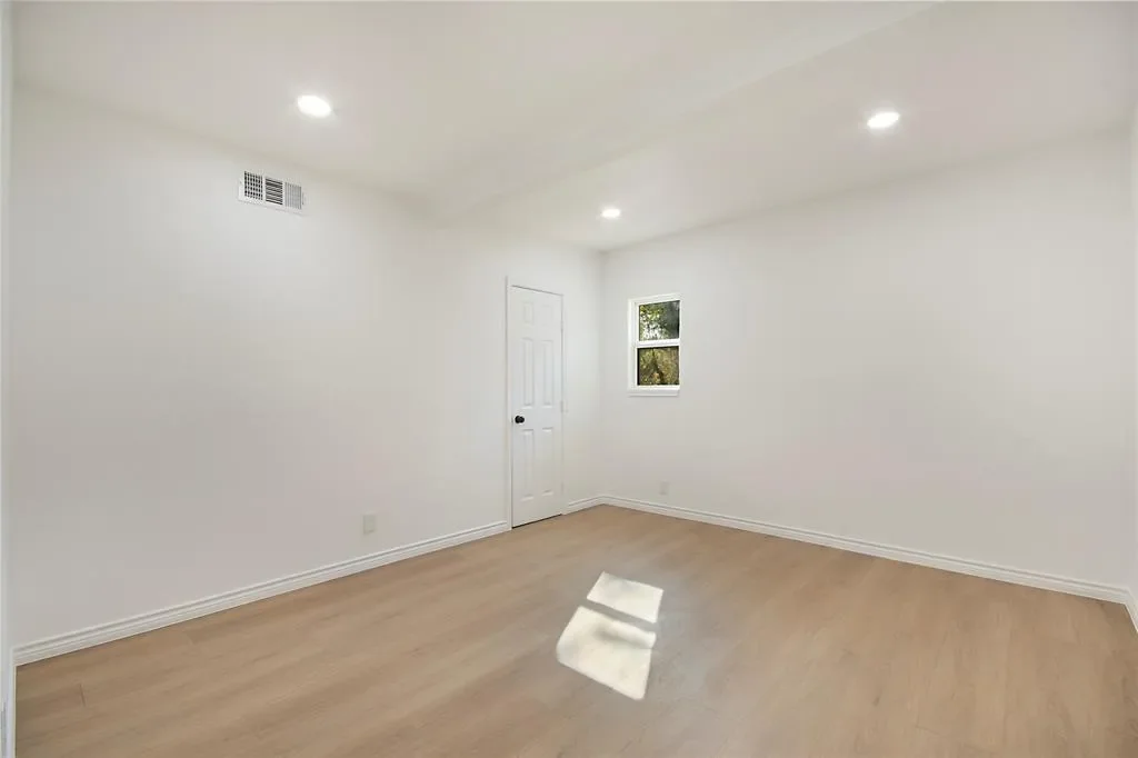 2510 Gladiolus Lane, Dallas, Texas, United States. - Photo 25