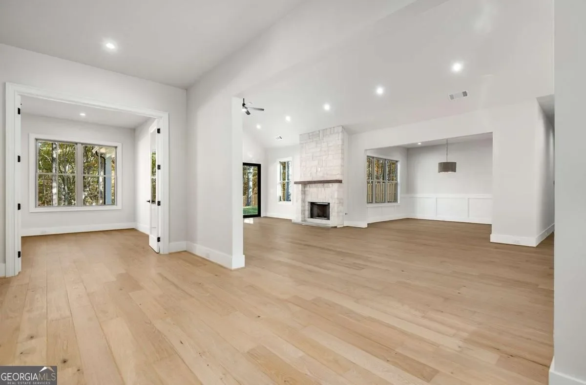 Gallery photo 9